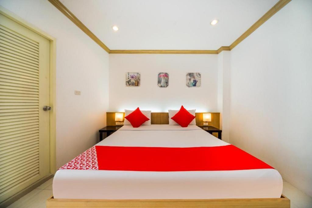 Oyo 232 Patong City Hometel Exterior foto